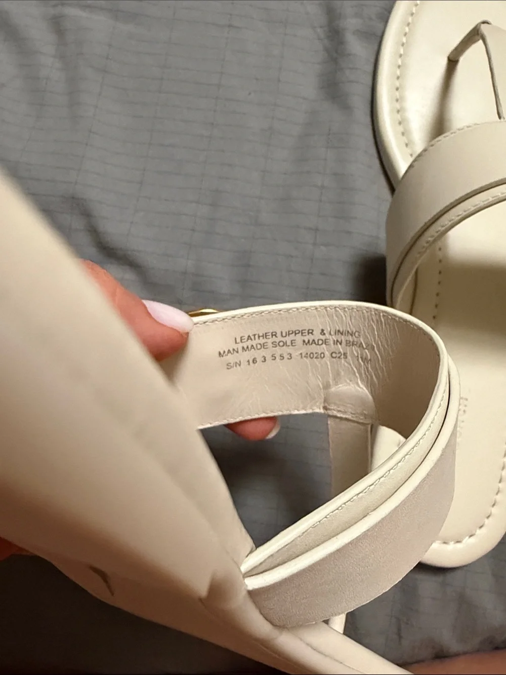 Tory Burch women’s Cream Buckle Thong Slide Sandals size 11 NEW no tags